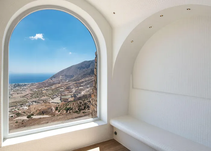 Skyfall Suites - Adults Only Pýrgos