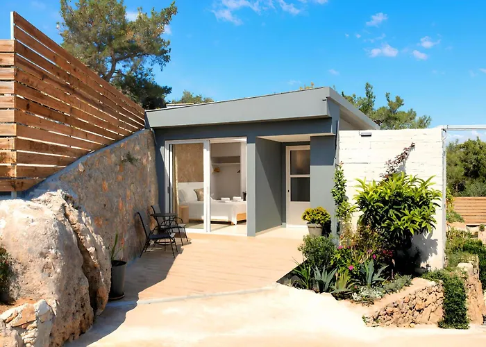 Villa Canes Heated Pool Vathí