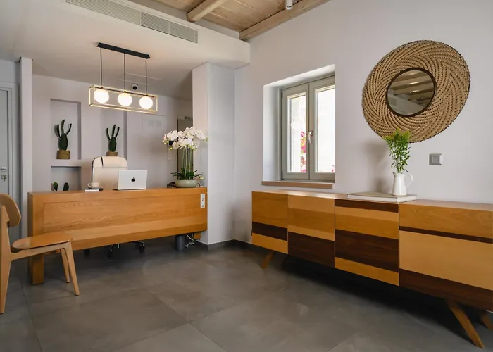 Armantanis Luxury Suites