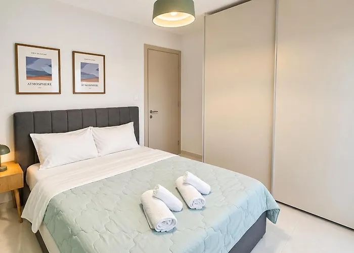 Modern Luxury Suite
