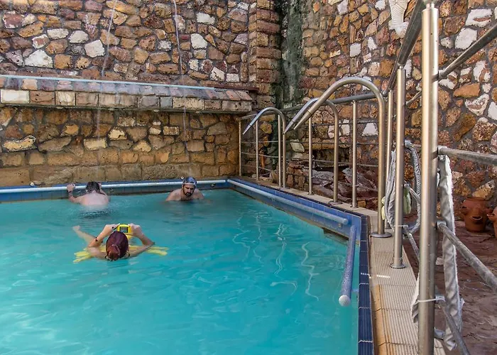 9 Queens Spa Hotel