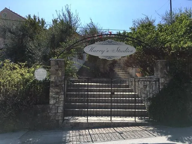 Harry'S Studios 1