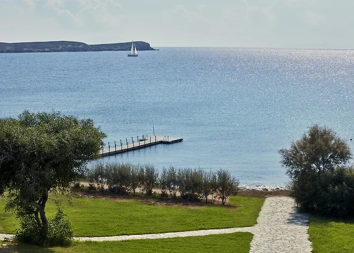 Poseidon Of Paros & Spa