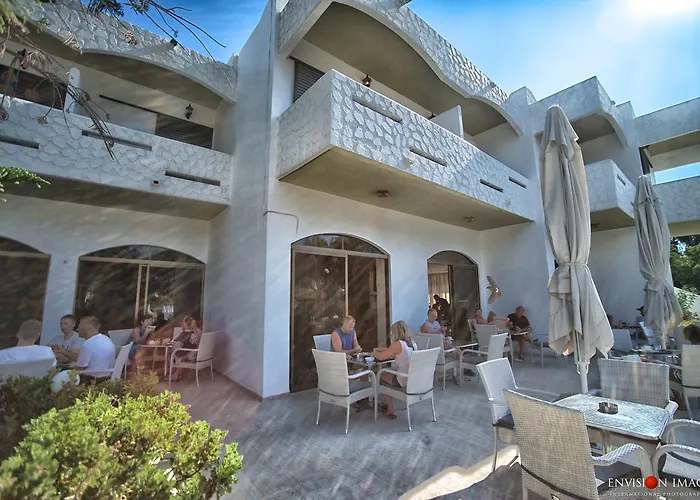 Frosini Hotel Lambi 