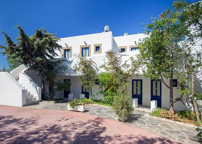 Contaratos Holiday Lettings