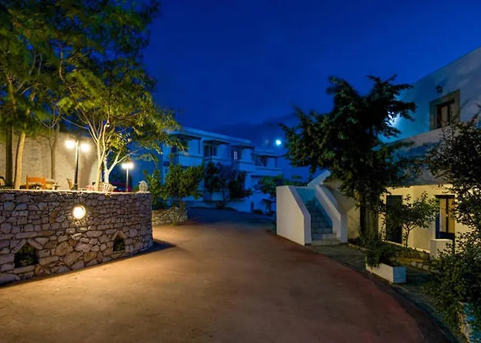 Contaratos Holiday Lettings 3