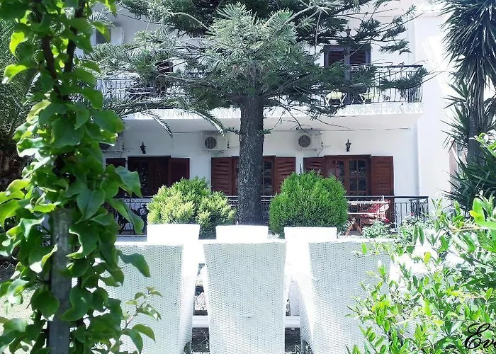 Evans Skiathos