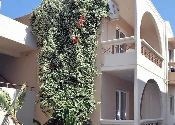Emerald Hotel Kremasti 