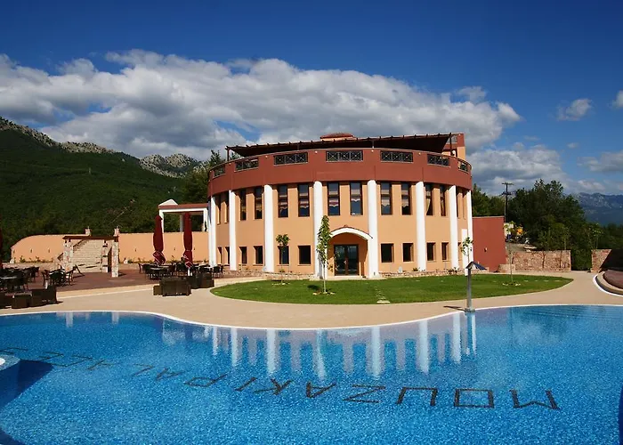 Mouzaki Hotel & Spa