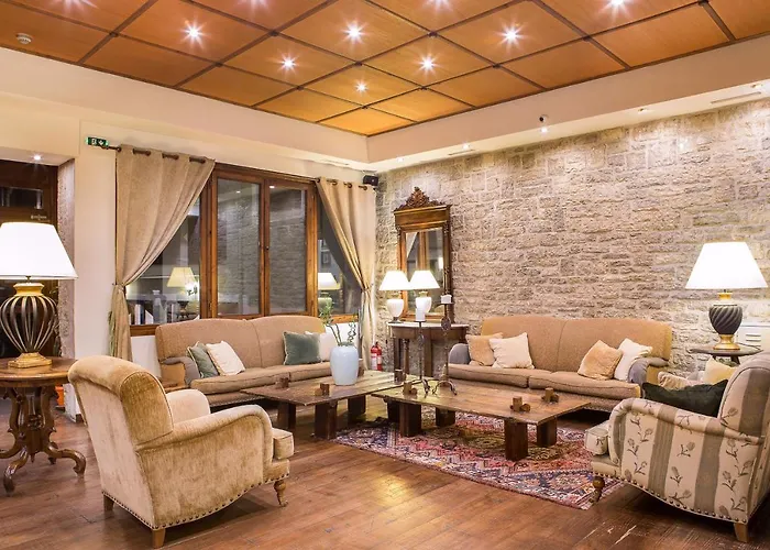 Country Club Hotel & Suites Mikrón Khoríon