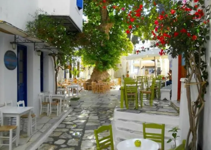 Tinos Suites & Apartments