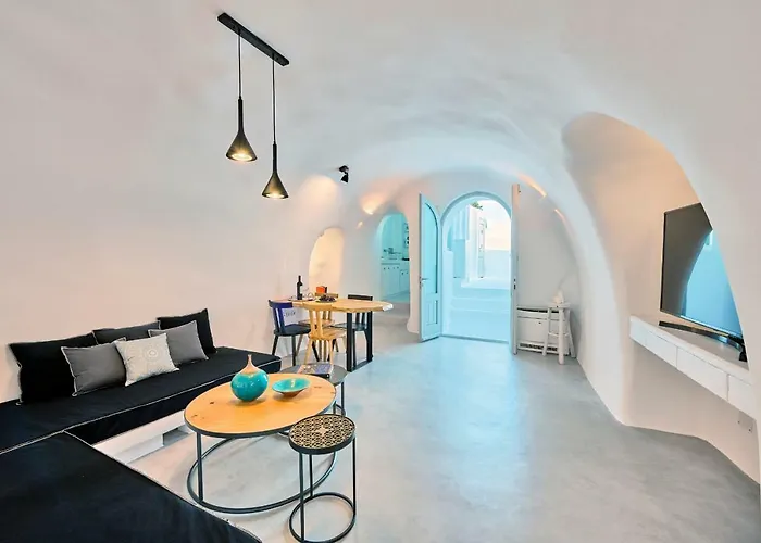 Cave Suite Oia