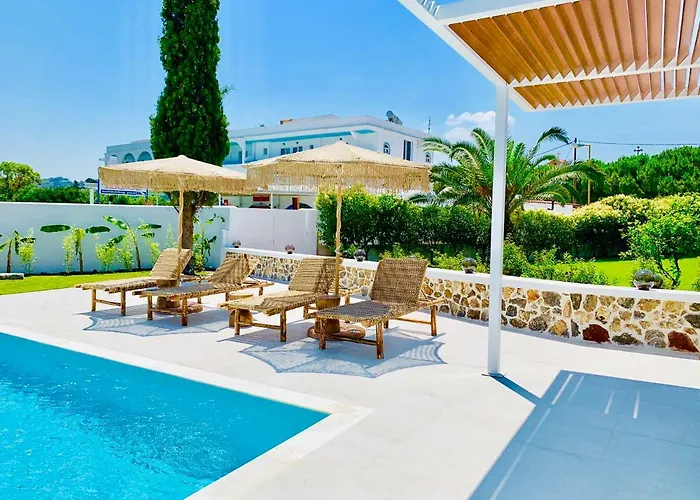 Mythos Luxury Villa Φαληράκι