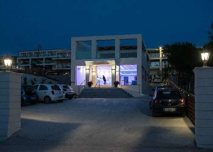 Brilliant Holiday Resort (Adults Only)