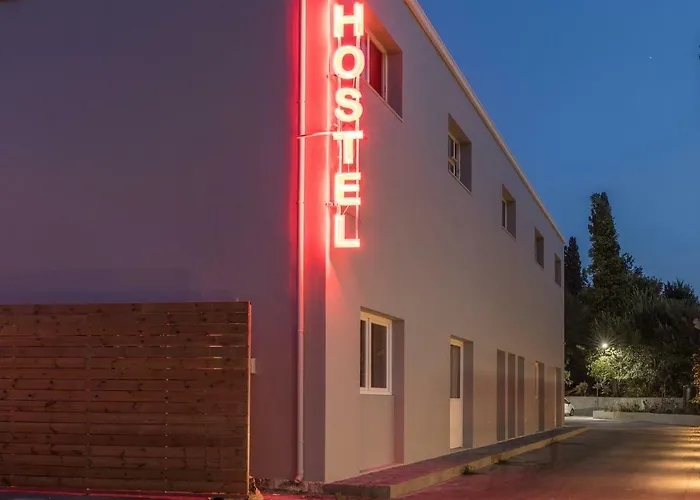 Local & Suites