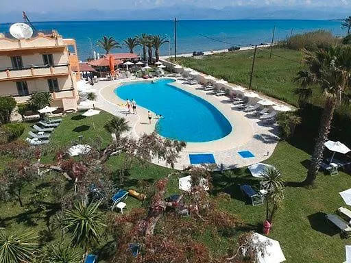 Ninos On The Beach