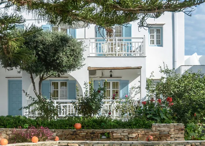 Birikos Studios & Apartments