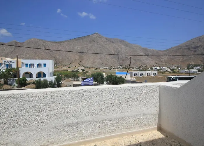 Santa Irini Hotel