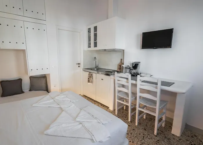 Esmeralda Apartments Apollonia 