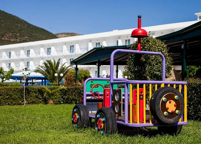 Delphi Beach Hotel Tolofón