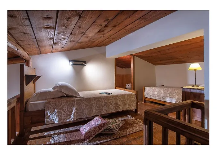 Enagron Ecotourism Village Αξός